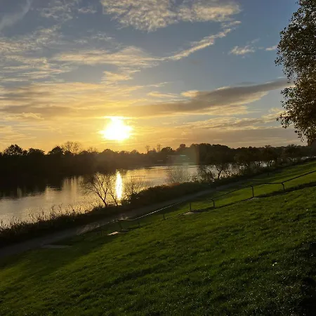 Zentrales Und Ruhiges Im Beliebtesten Bremer Viertel *